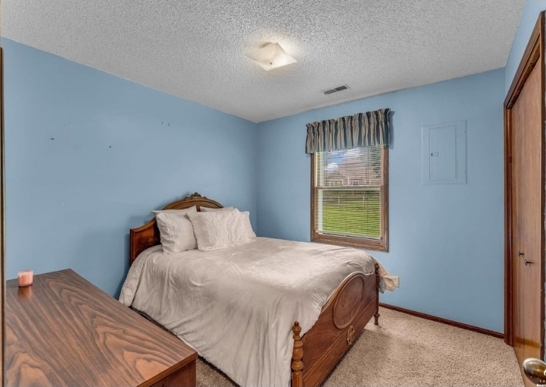 Building Photo - 3612 Parkview Ct
