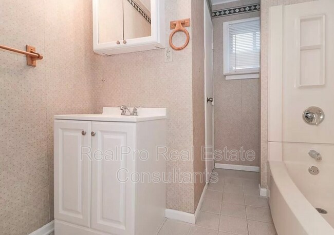 Building Photo - 6808 Worley Ave