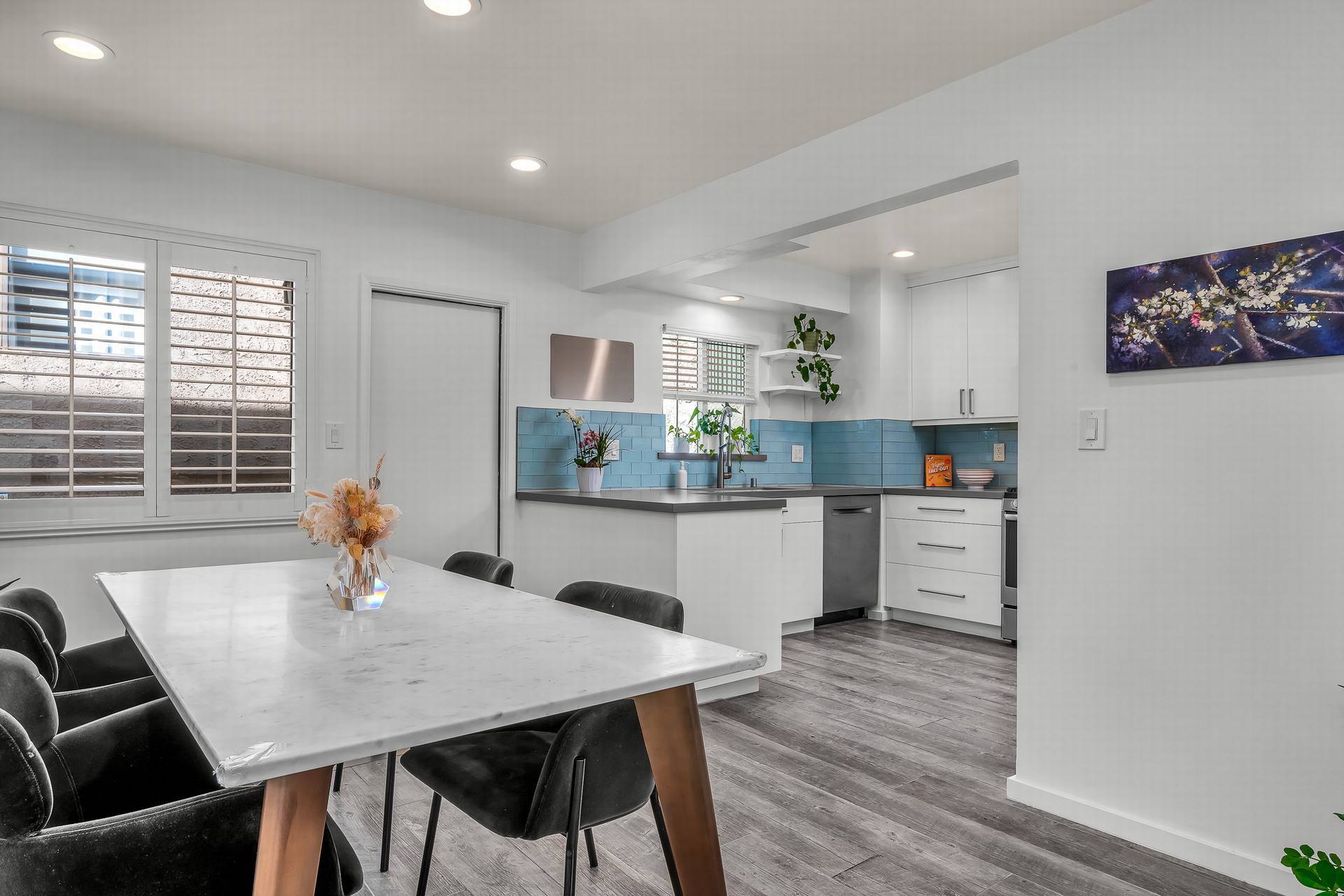 Building Photo - 14238 Dickens St