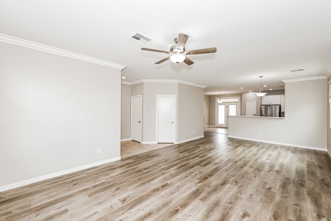 Building Photo - 724 Beechwheat Way