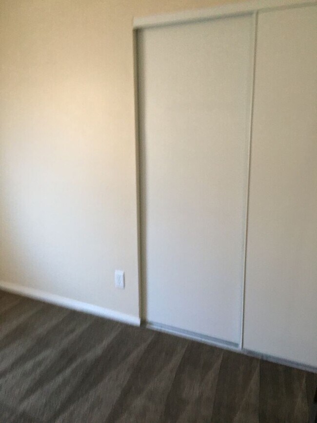 Building Photo - Great Location close to shopping at Durango and Summerlin Parkway