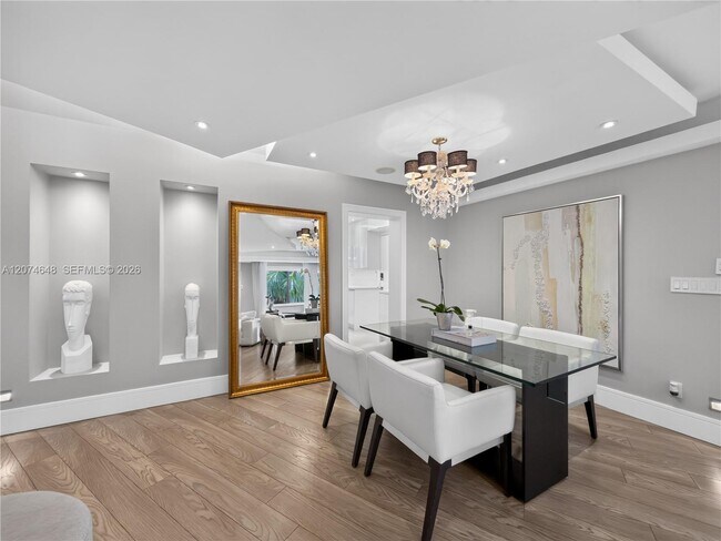 Building Photo - 10190 Collins Ave