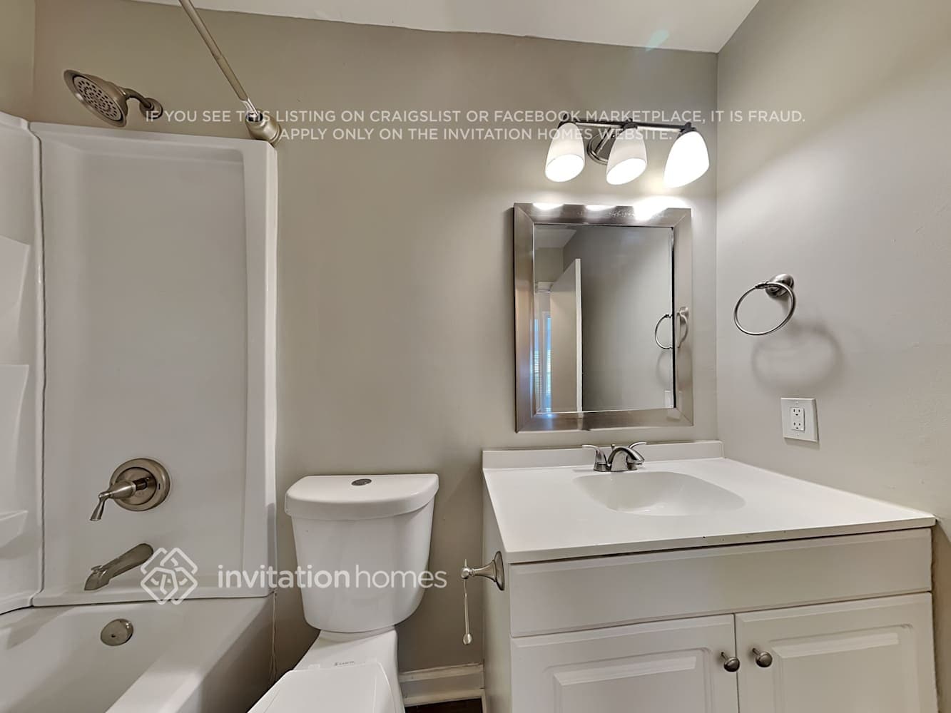 Building Photo - 7112 David Ave