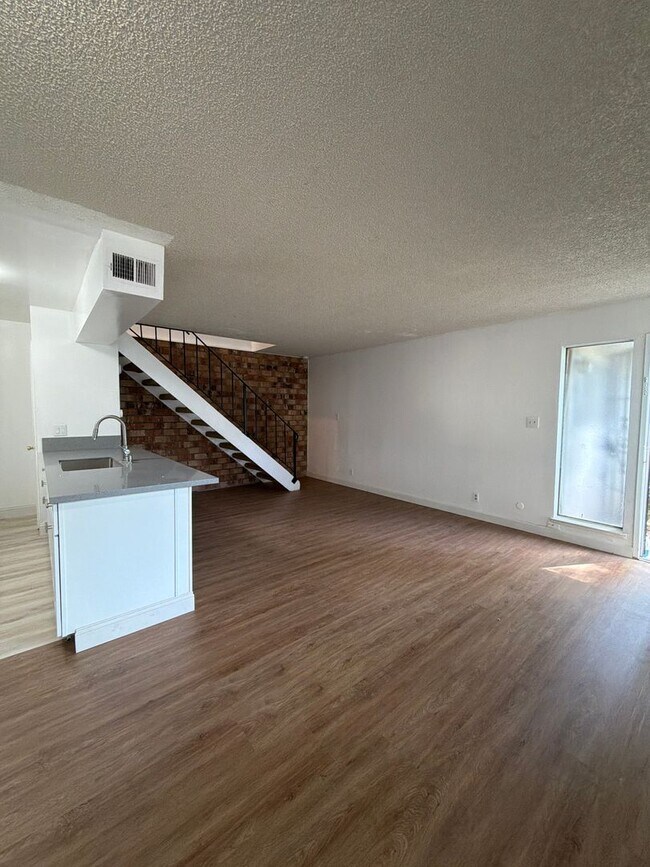 Building Photo - 2-Story Condo With Lots of Character!