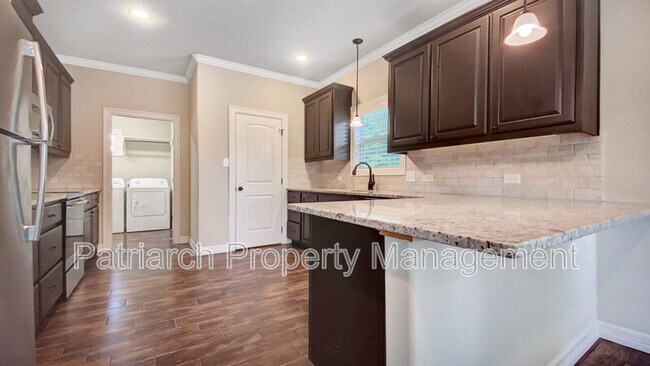 Building Photo - 1309 Foster Ave