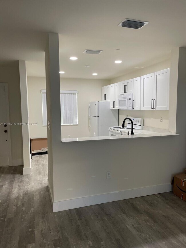 Building Photo - 13905 SW 177th Terrace