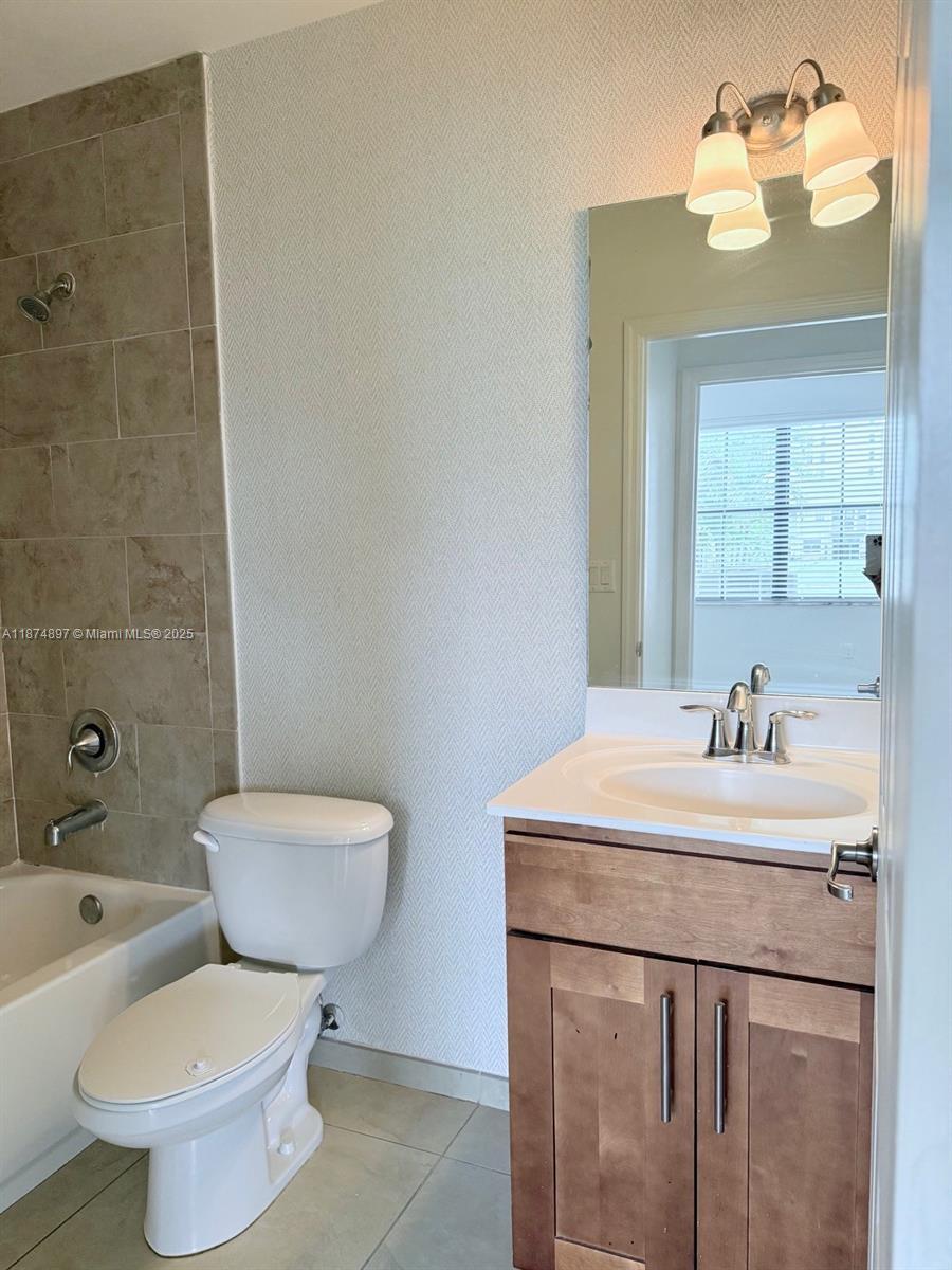 Building Photo - 5980 NW 104th Ct