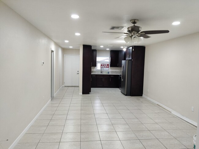 Building Photo - 4203 Ponce De Leon Blvd