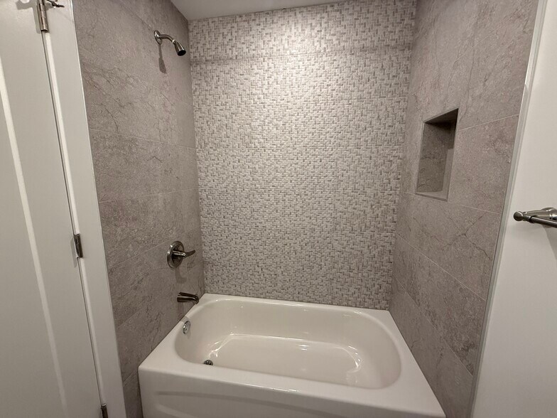 Building Photo - 1259 N 23rd St