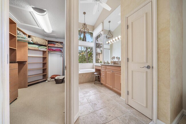 Building Photo - 2115 S Ocean Blvd