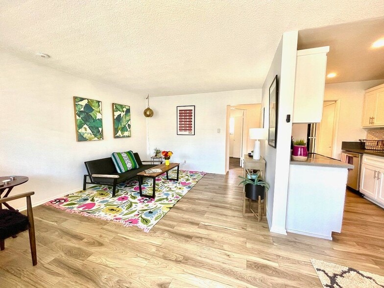 Building Photo - 315 Junipero Ave