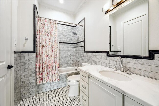 Building Photo - 4536 Mimosa Dr