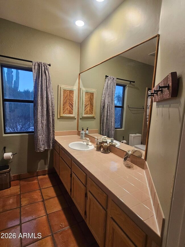 Building Photo - 6540 E Maria Dr