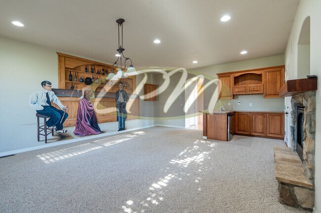 Building Photo - Spacious 3-Bedroom Home on 4.5 Acres – Pos...