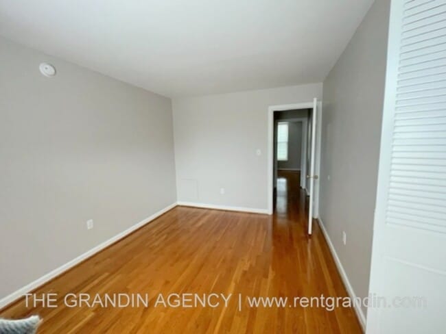 Building Photo - 1809 Grandin Rd SW