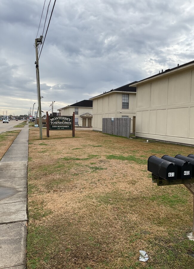 Primary Photo - Monterrey Townhomes (MM)