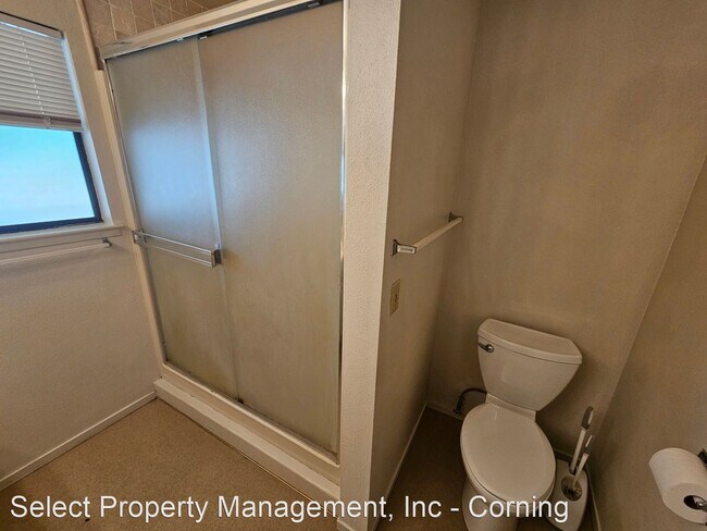 Building Photo - 3 br, 1 bath House - 23367 South Ave
