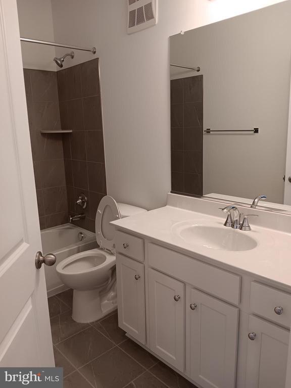 Building Photo - 4951 Longmire Wy