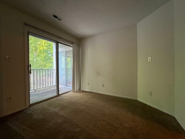 Building Photo - 2516 Cranbrook Ln