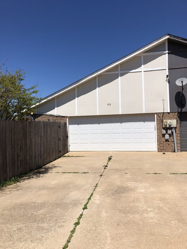 Building Photo - 818 NW 137th St