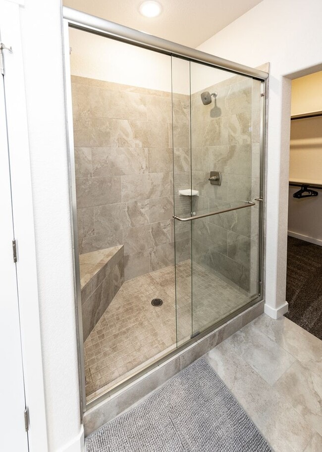 Building Photo - Fully Furnished 3 Bedroom 2.5 Bath Luxury Townhome by Garden of the Gods