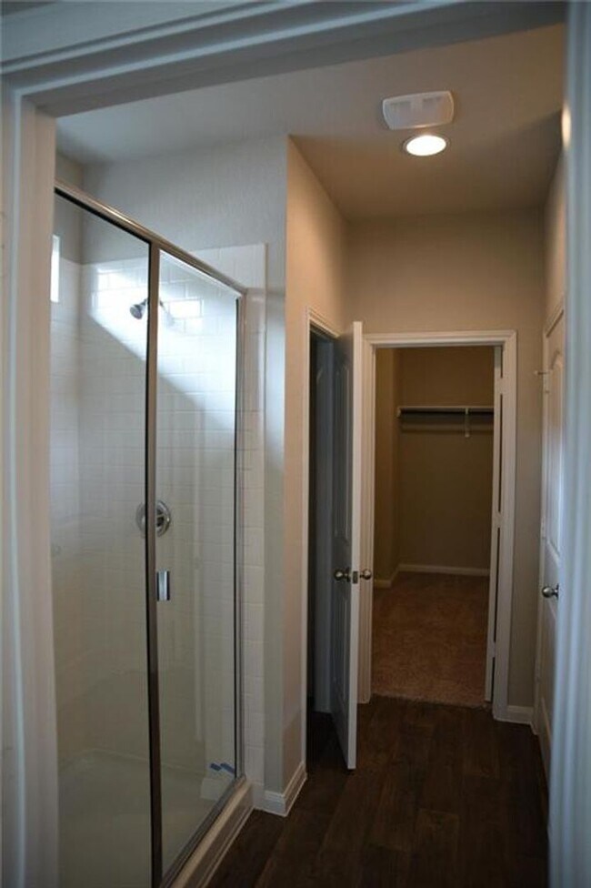 Building Photo - House for lease in Georgetown