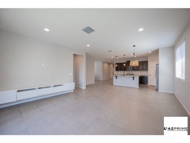 Building Photo - Beautiful 3/2 Phoenix House!