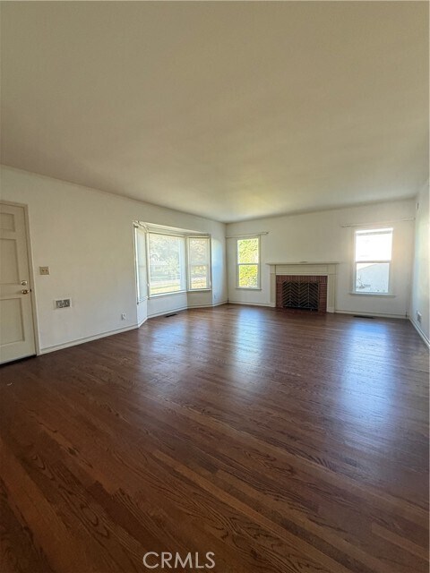 Building Photo - 2325 Las Lunas St