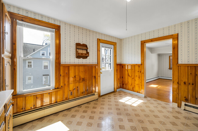 Building Photo - 32 Britton Ave