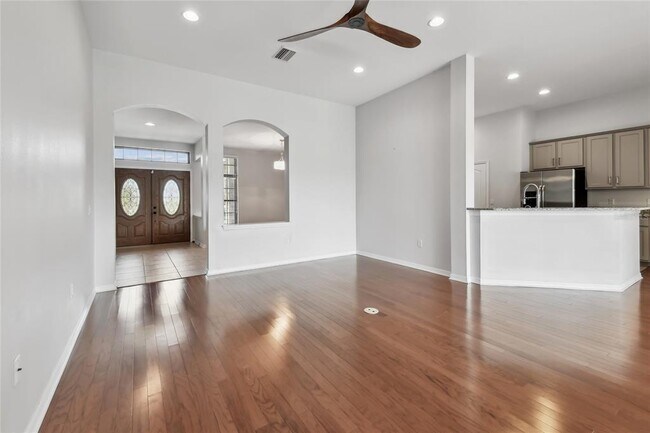 Building Photo - 5303 Moon Shell Dr