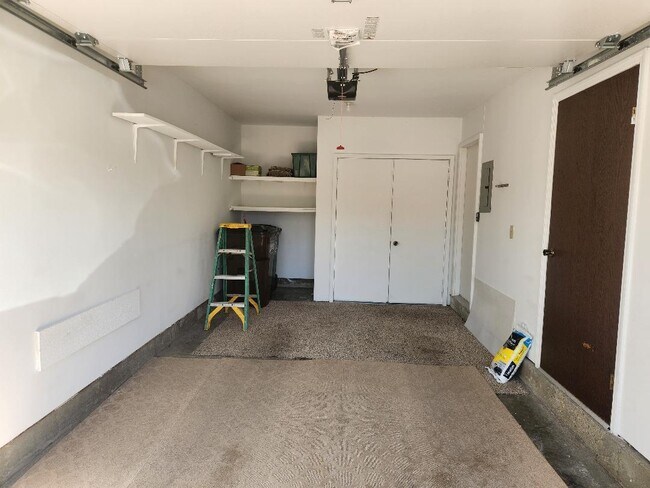 Building Photo - 1481 Sanzon Dr
