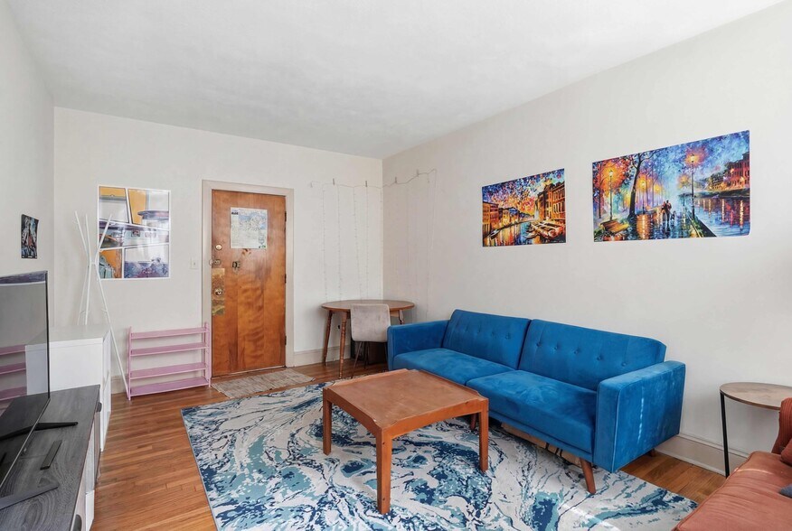 Building Photo - 1464 Tremont St