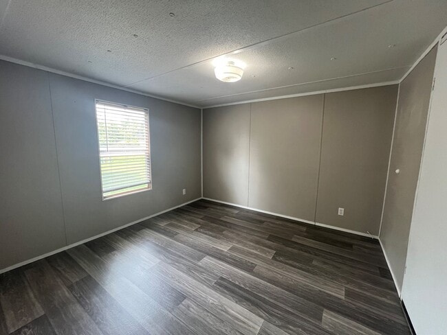 Building Photo - 295 Sawgrass Ct