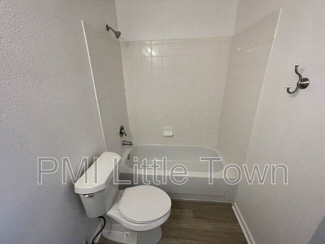 Building Photo - 5714 N Gibralter Way