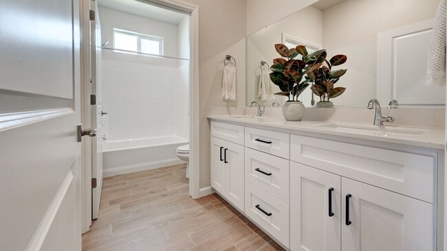 Building Photo - Brand New Home