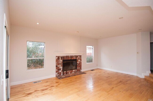 Building Photo - 3177 Sonoma Valley Dr