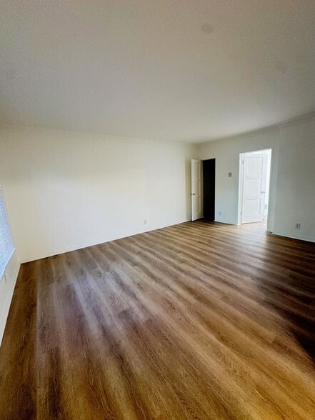 Interior Photo - Hayworth Courtyard Apartments