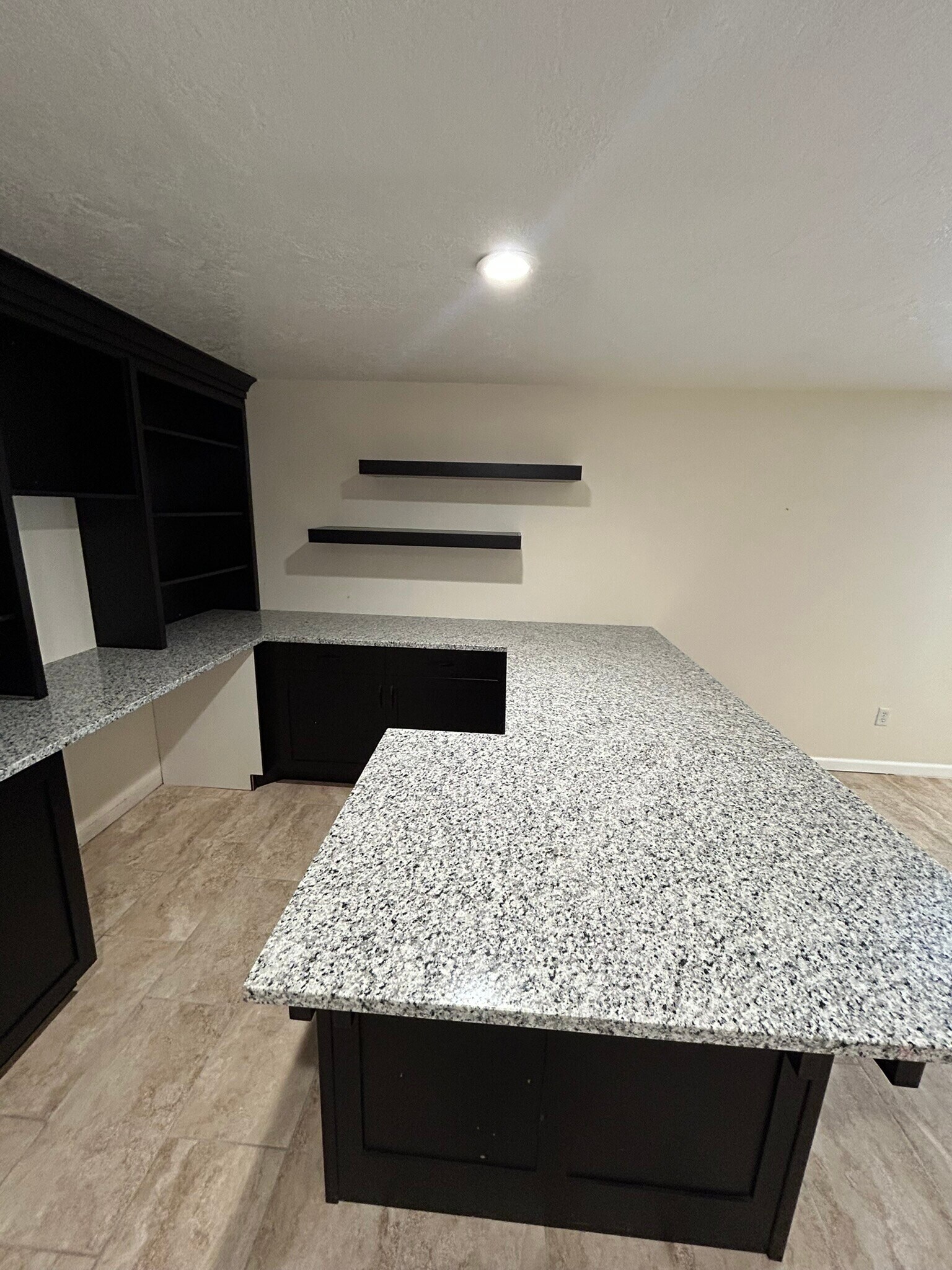 Building Photo - 10658 S Poplar Grv Dr