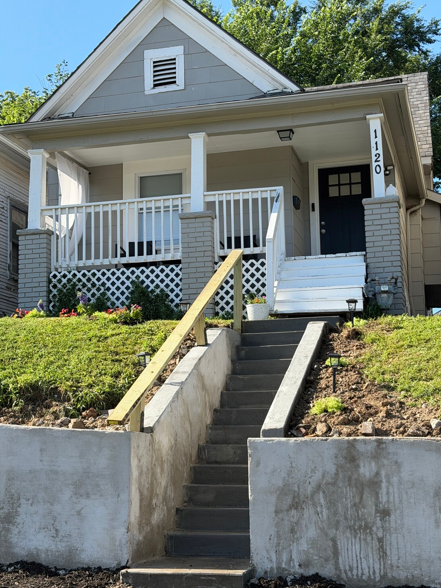 Building Photo - 1120 Splitlog Ave