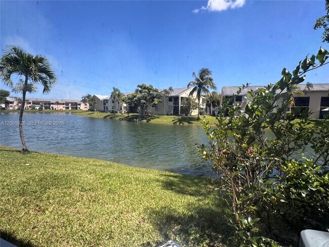 Building Photo - 910 Constitution Dr