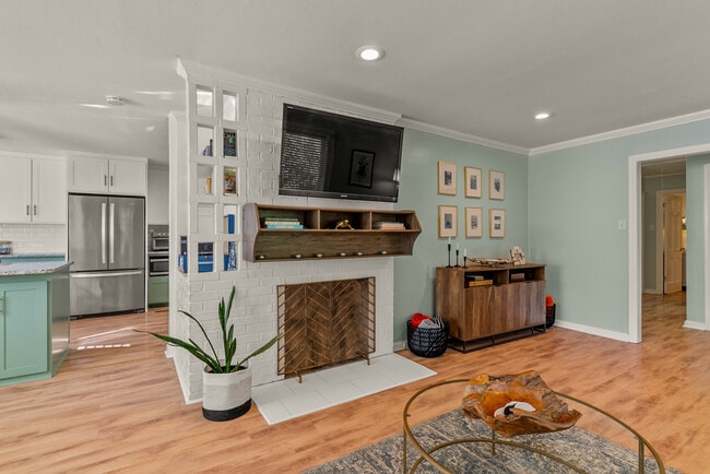 Building Photo - 2 Shannon Dr