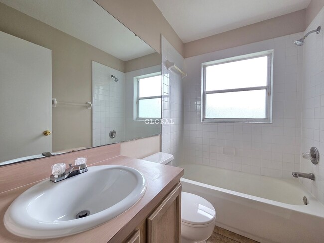 Building Photo - Charming 3-Bedroom Home for Rent within So...