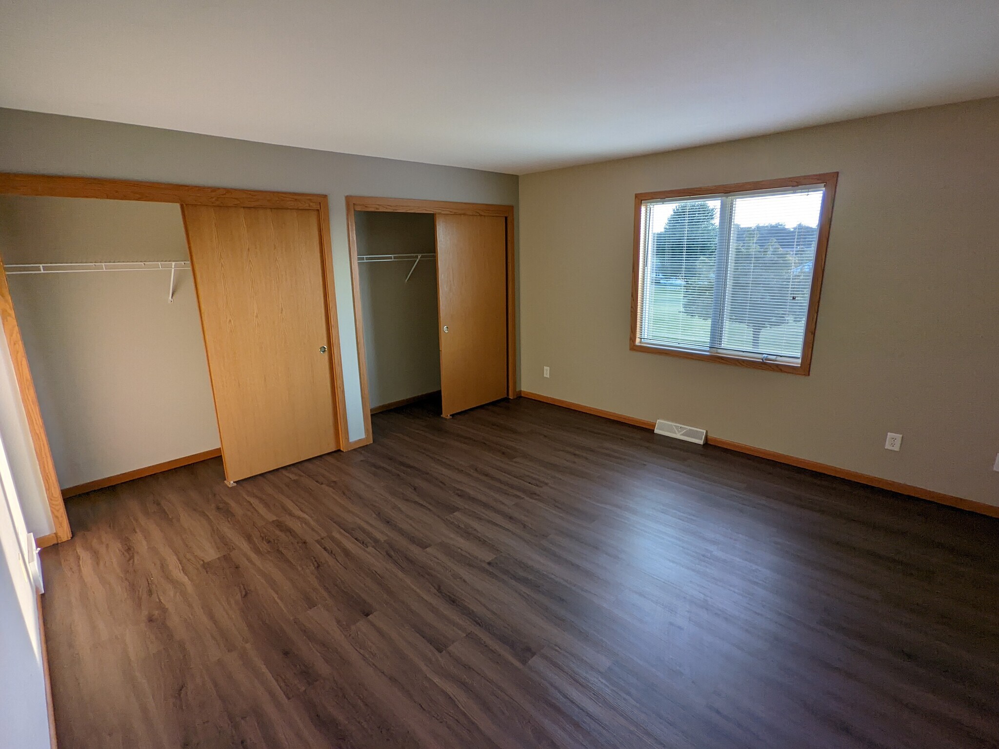 Master BR - 5212 Black Walnut Dr