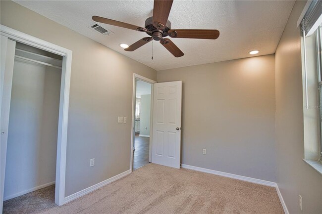 Building Photo - 1056 Venetian Pkwy