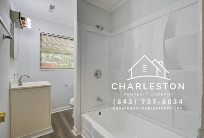 Building Photo - 1511 Mulberry St