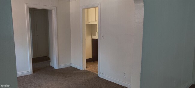 Building Photo - 5292 Dickerson Ave