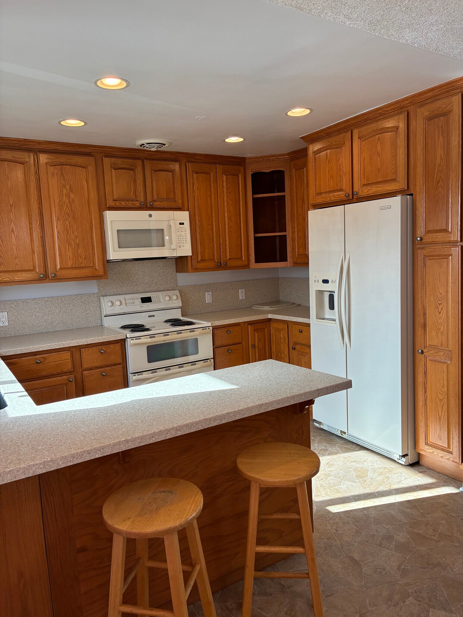 Electric Range, Microwave, Dishwasher, & Refrigerater - 1520 Spruce St