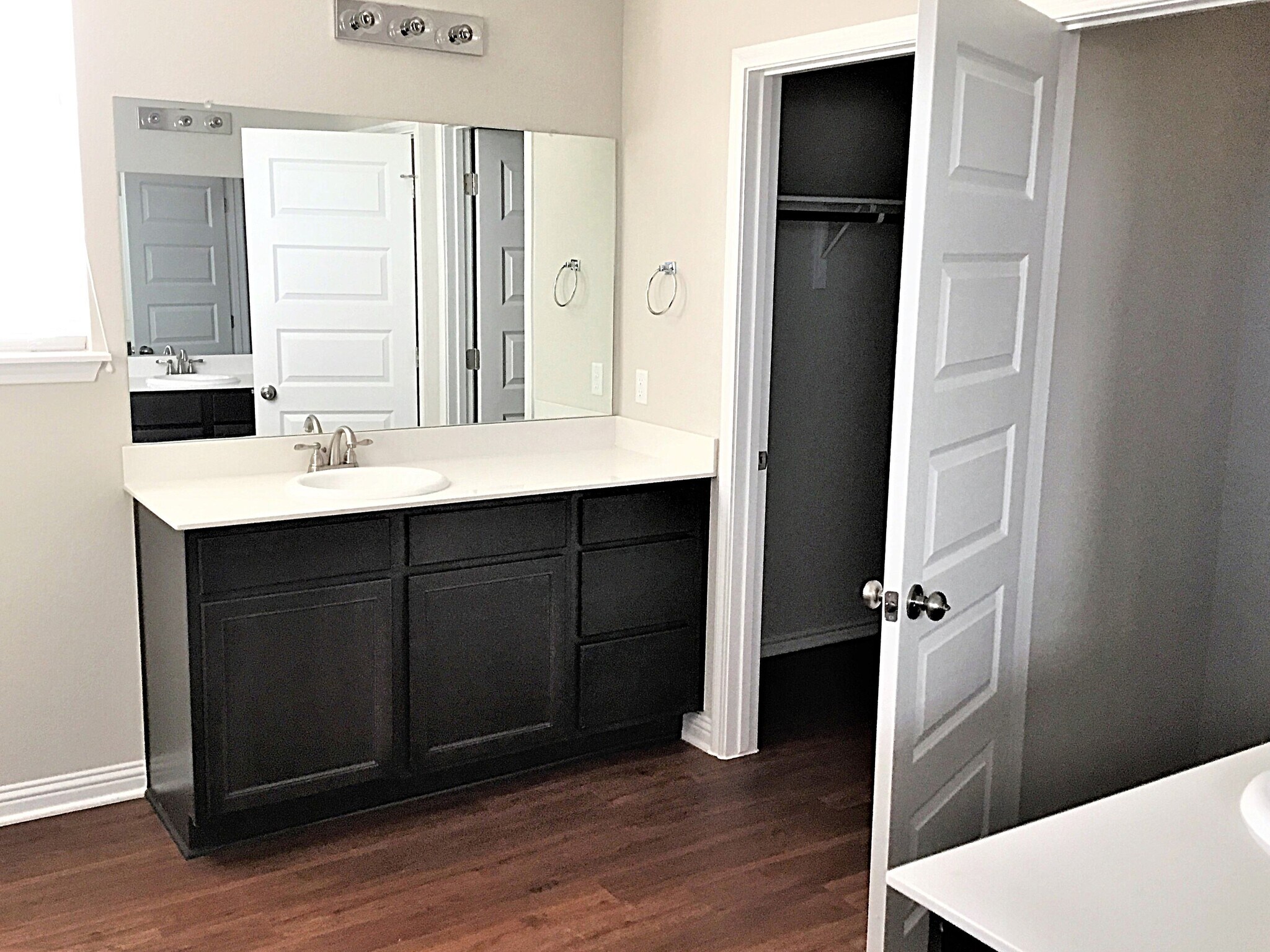 Building Photo - 5817 Monmarte Cove