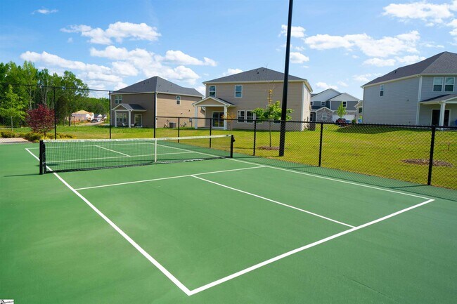 Building Photo - 1029 Killian St