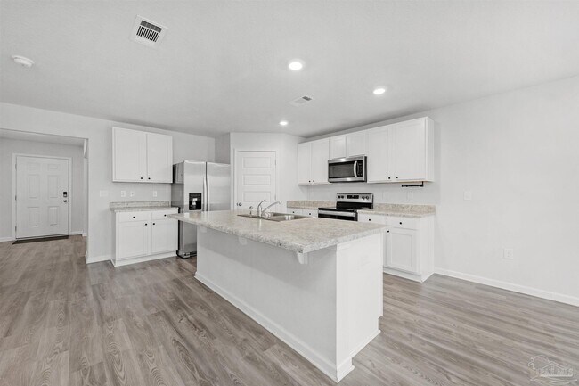 Building Photo - 5280 Peach Dr